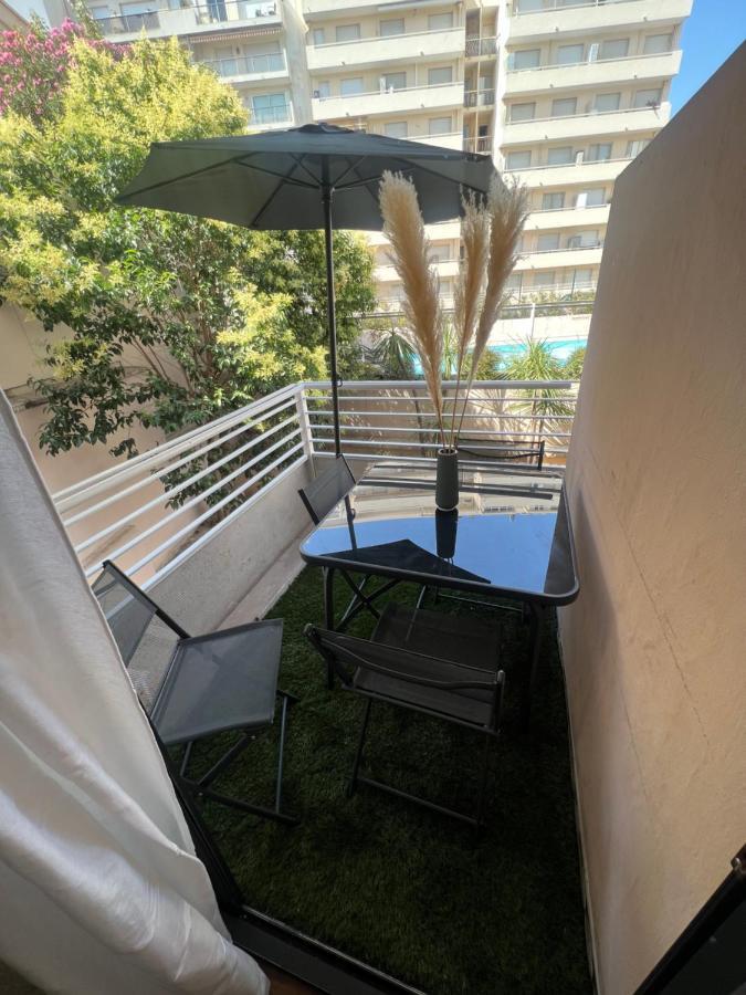 Piscine Plages A 100 M, Palais Des Festivals A 15mn A Pied Dans La Banane Apartment